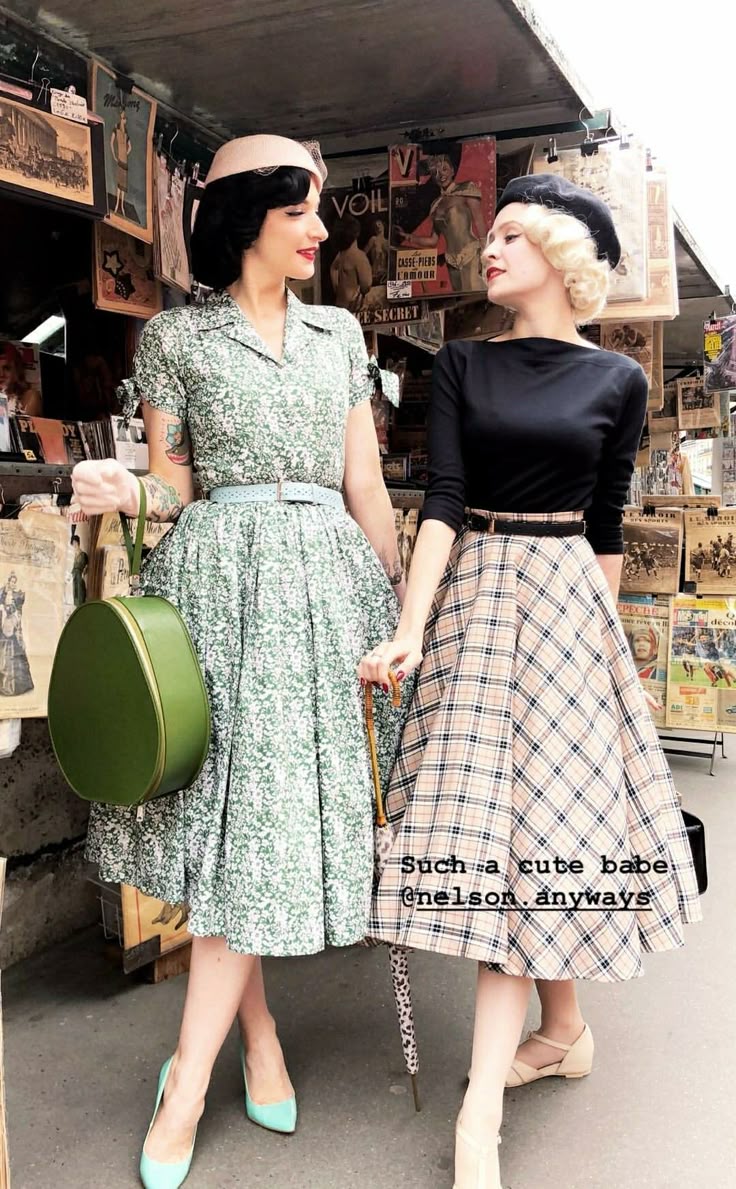 1950s Fashion Revival: How to Wear Retro Looks in 2025